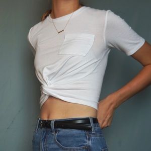 🌟White front-tie tee from “wilfred free”🌟